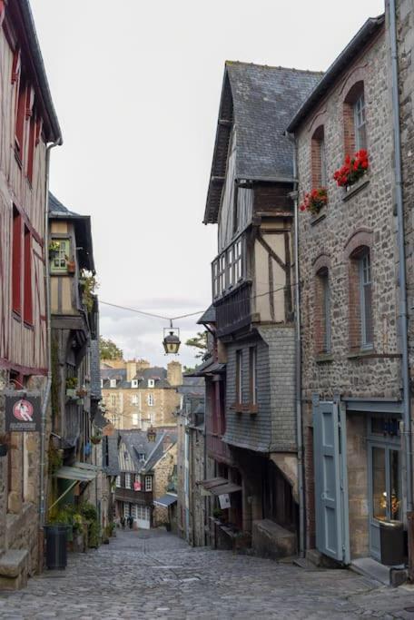 Les Remparts De Dinan . F3 Intramuros. Avec Wifi Екстериор снимка